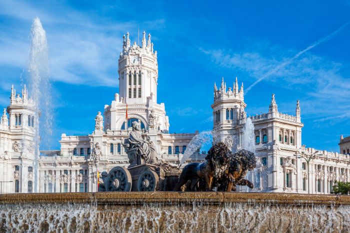 کاخ سیبل (Cybele Palace) در مادرید اسپانیا